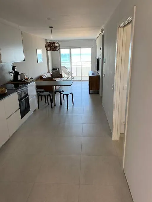 Apartment Superbe Appartement Premiere Ligne De Mer Roses