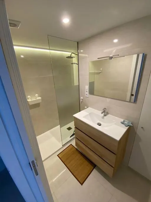 Apartment Superbe Appartement Premiere Ligne De Mer Roses Spain